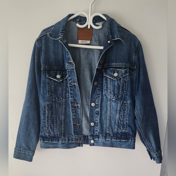 Levi's Jackets & Blazers - Levi's Classic Indigo Jean Jacket